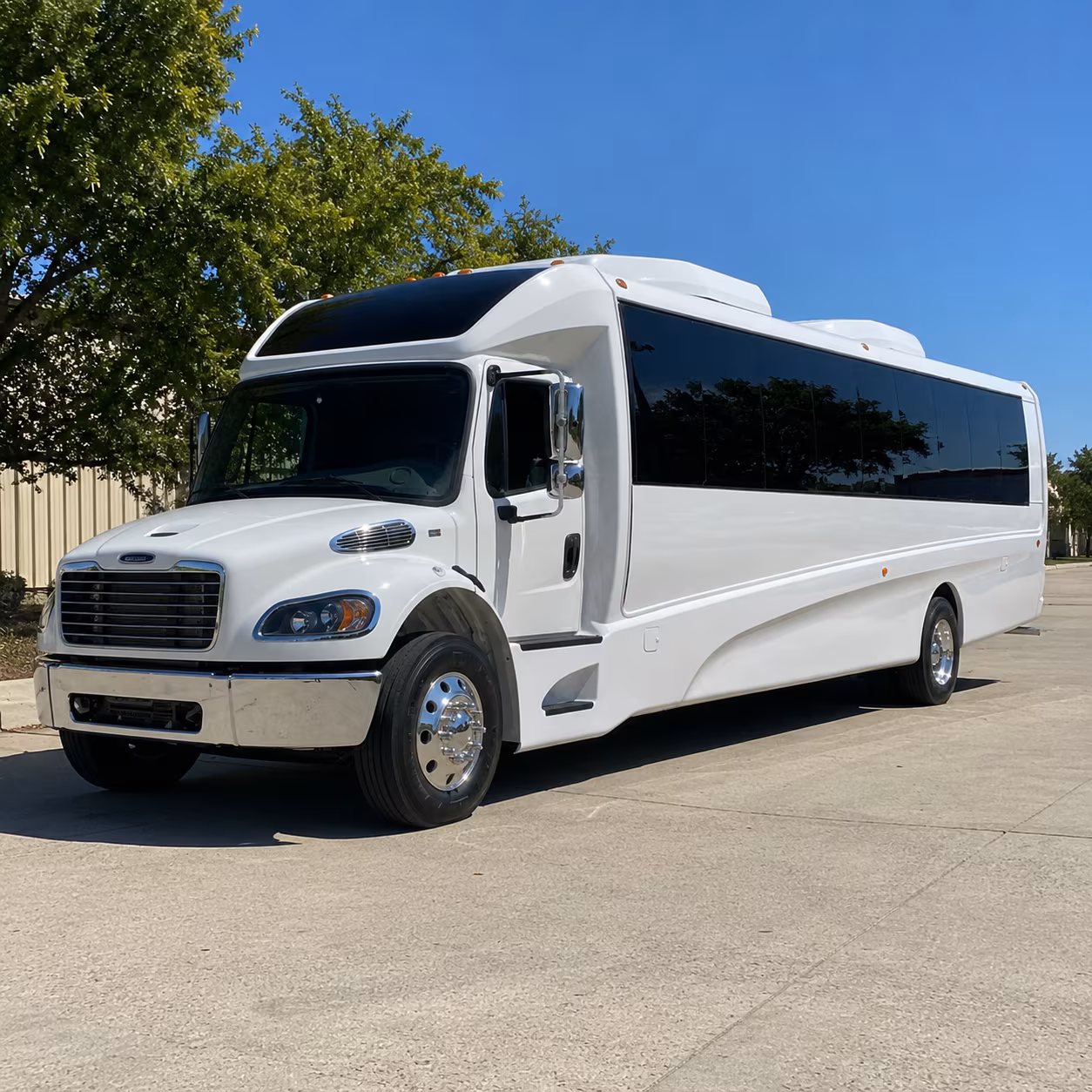 bismarck 20 passenger minibus