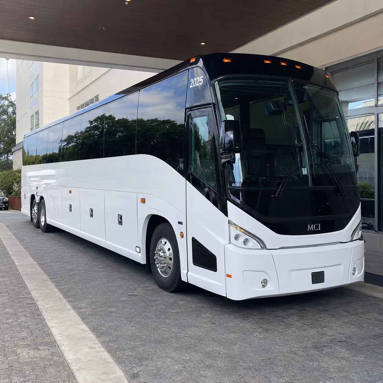 bismarck 54 passenger charter bus