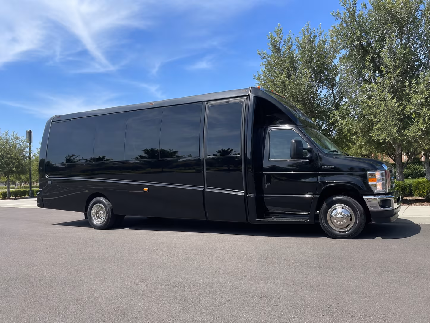 book the perfect ride for your next field trip 5