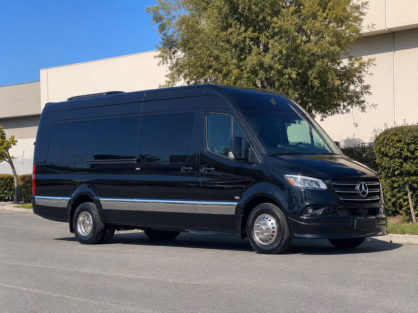book the perfect ride for your next prom 2